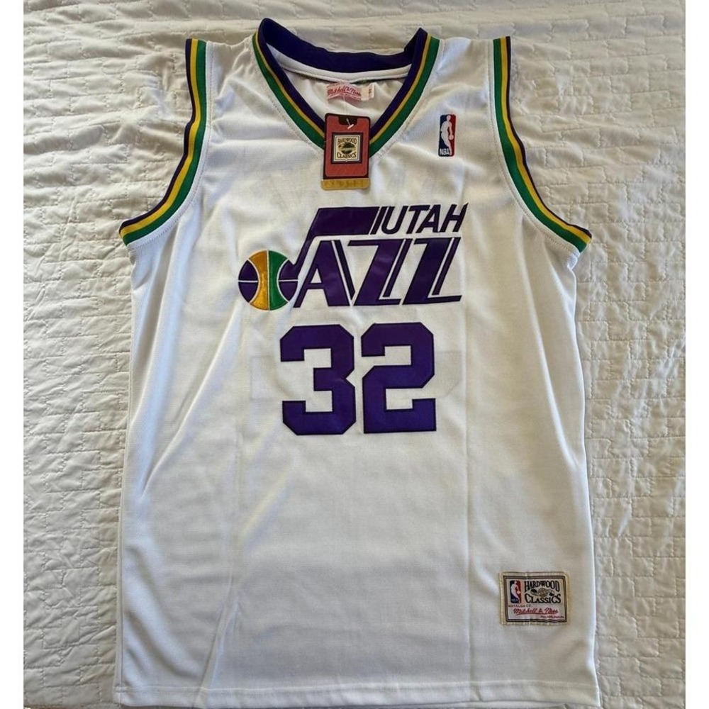 Authentic Mitchell‎ & Ness Hardwood Classics Karl Malone Utah Jazz jersey.